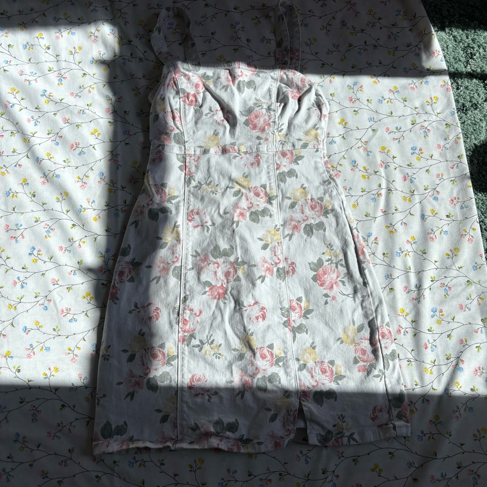 Hollister- Denim Mini Picnic Dress 🧺